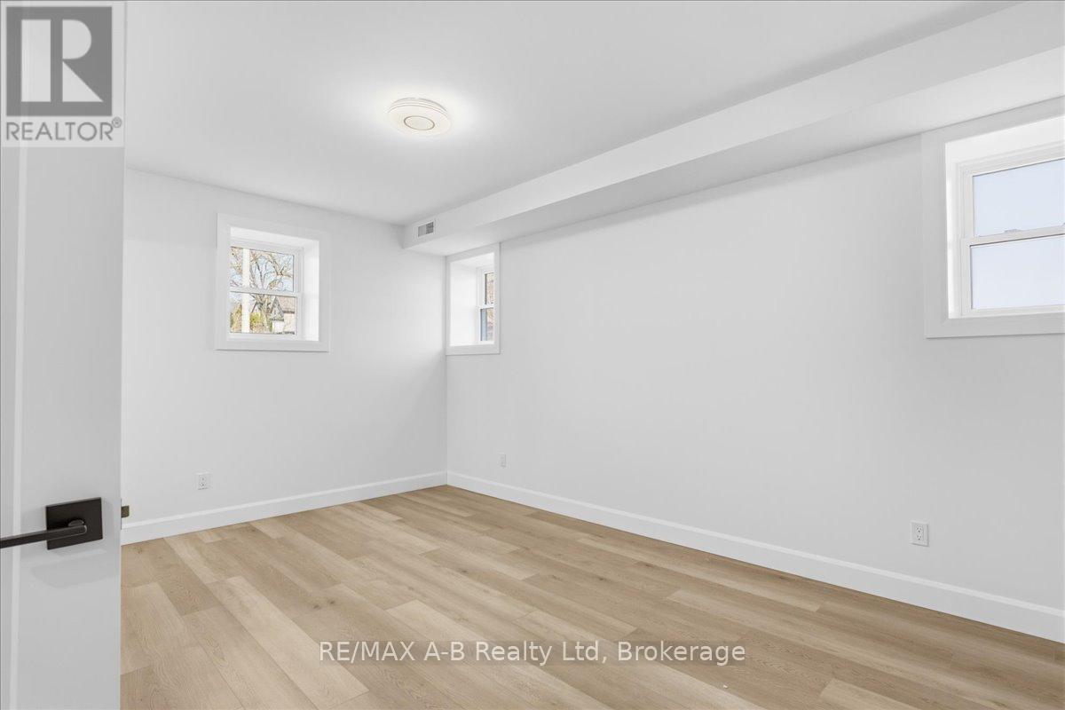 1 - 74a Church Street, Stratford, Ontario  N5A 2R2 - Photo 15 - X13215208