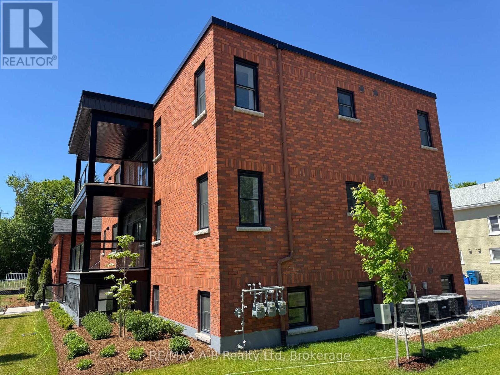 1 - 74a Church Street, Stratford, Ontario  N5A 2R2 - Photo 3 - X13215208