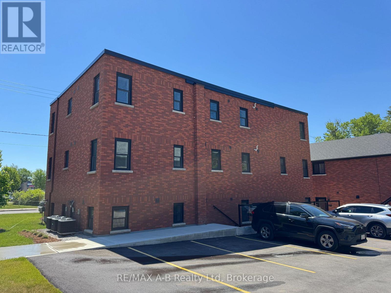 1 - 74a Church Street, Stratford, Ontario  N5A 2R2 - Photo 4 - X13215208