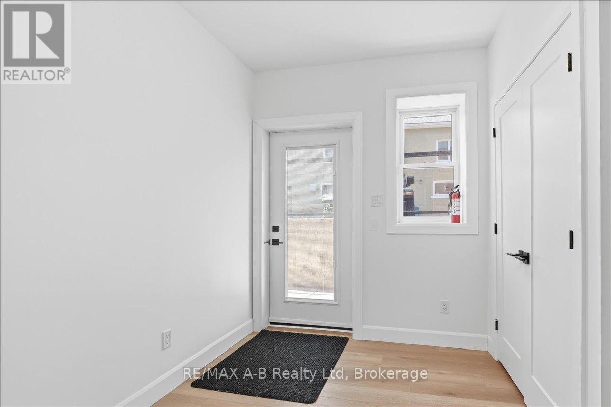 1 - 74a Church Street, Stratford, Ontario  N5A 2R2 - Photo 5 - X13215208