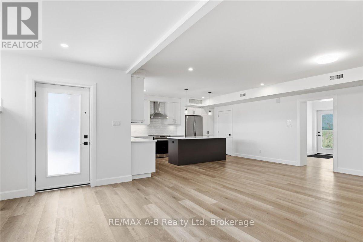 1 - 74a Church Street, Stratford, Ontario  N5A 2R2 - Photo 7 - X13215208