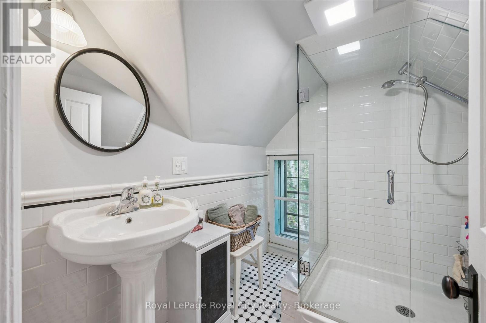 113 Queen Street, Guelph, Ontario  N1E 4S2 - Photo 42 - X13215728