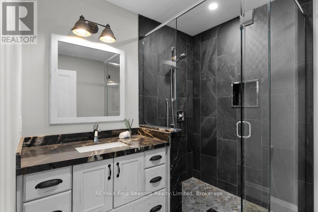 8672 County Rd 91 Road, Clearview, Ontario  L0M 1S0 - Photo 44 - S13216284