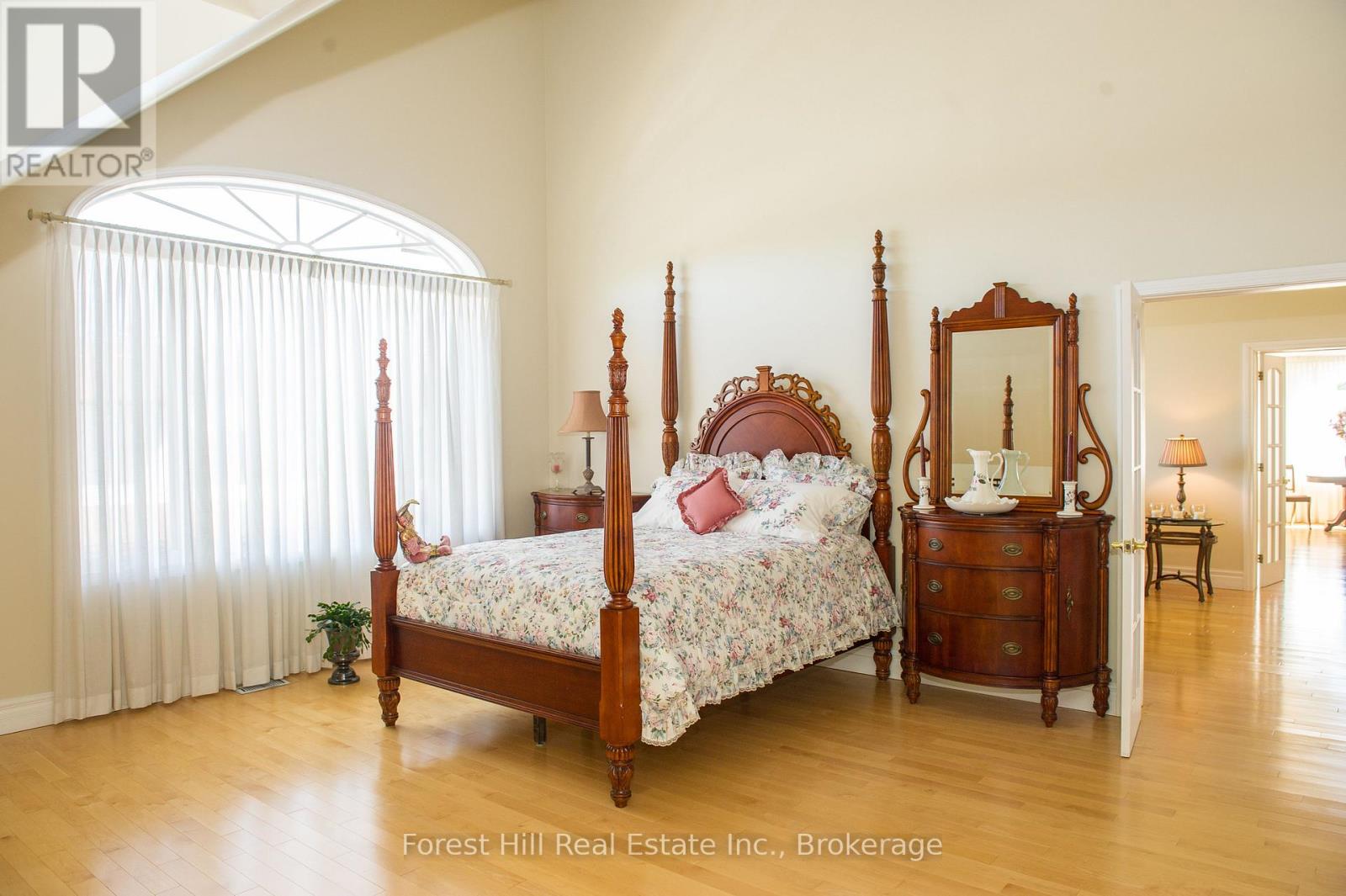 1066 Main Street, Lake Of Bays, Ontario  P0C 1E0 - Photo 13 - X13216390