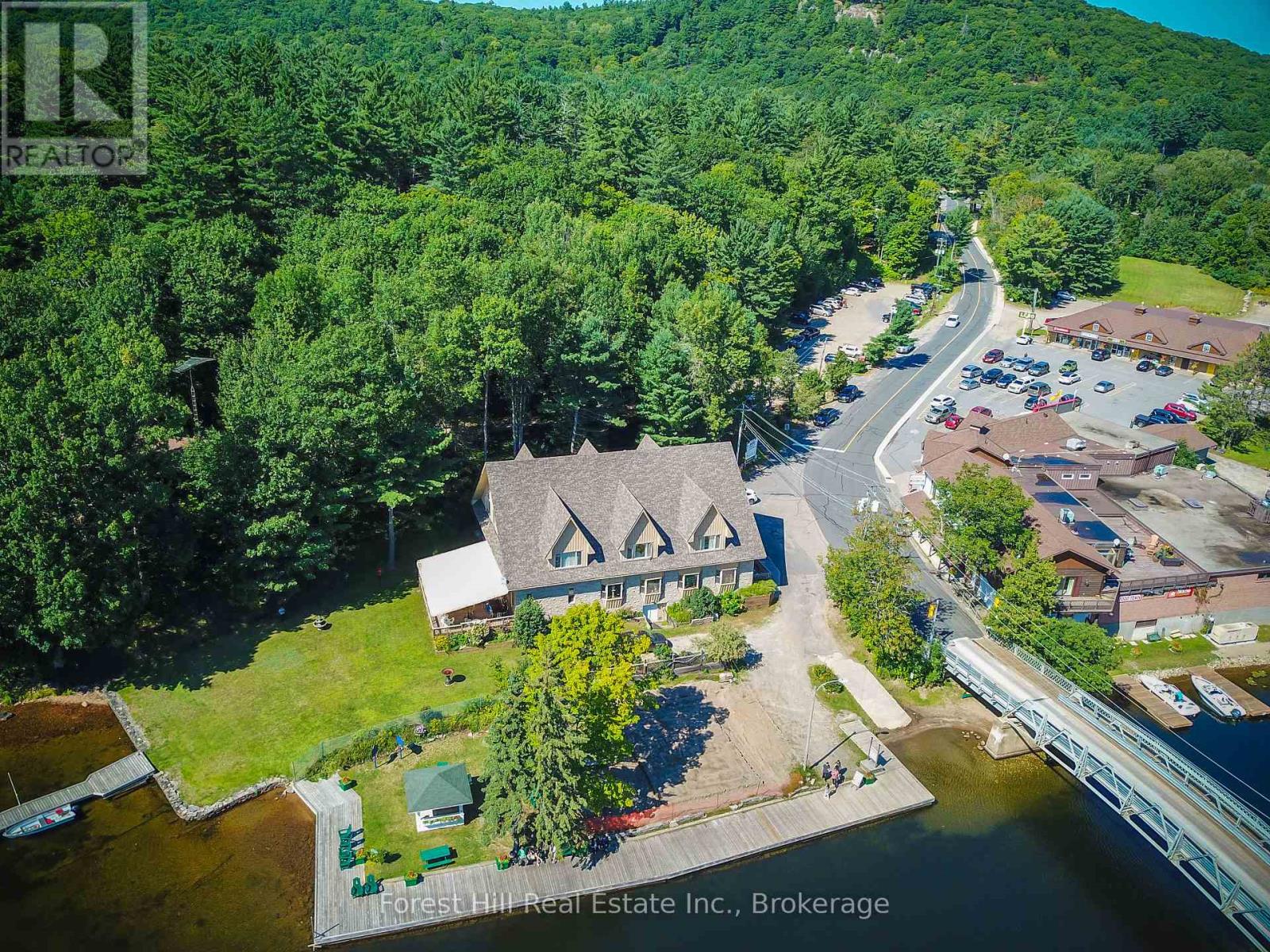 1066 Main Street, Lake Of Bays, Ontario  P0C 1E0 - Photo 2 - X13216390