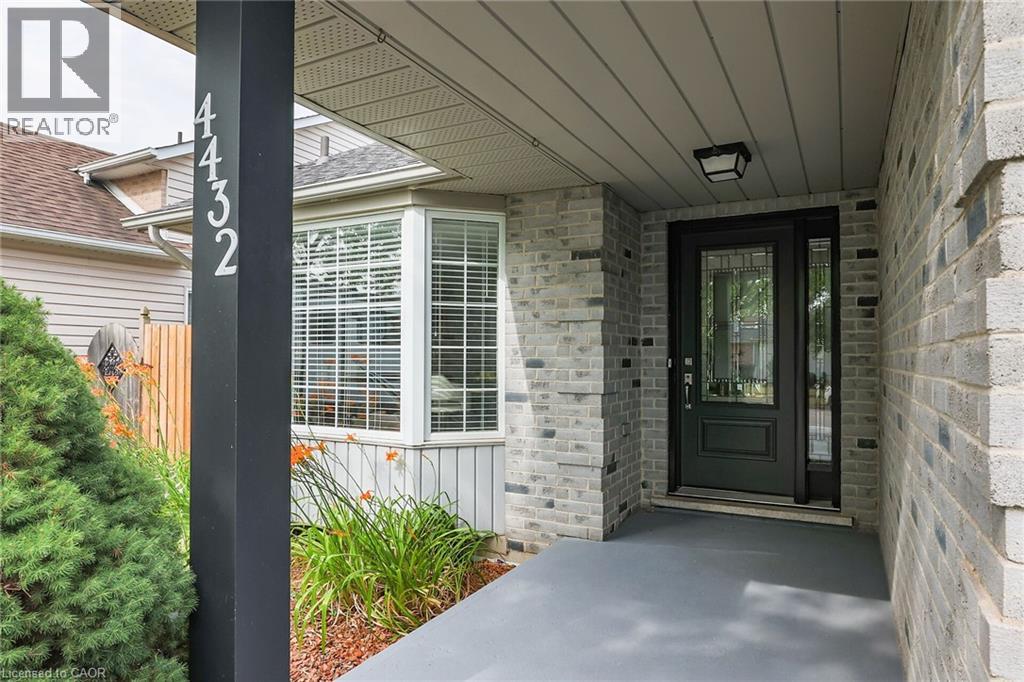 4432 Dennis Avenue, Beamsville, Ontario  L3J 0E3 - Photo 3 - 40834776
