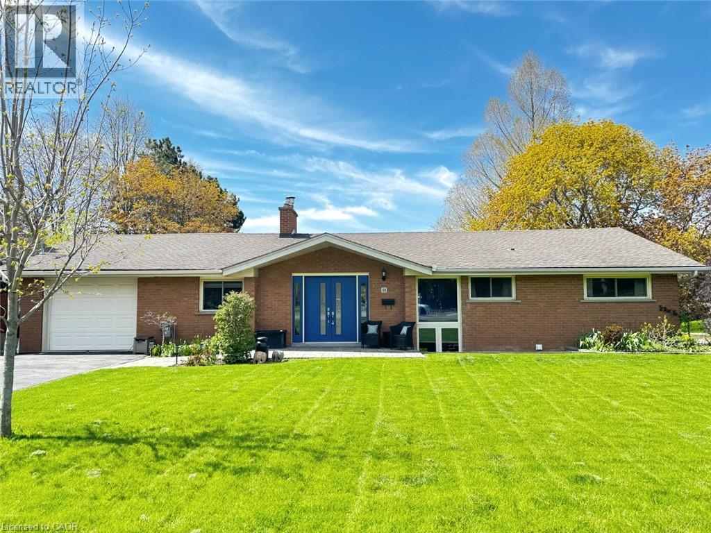 81 Thomson Drive, Waterdown, Ontario  L8B 0G5 - Photo 2 - 40834975