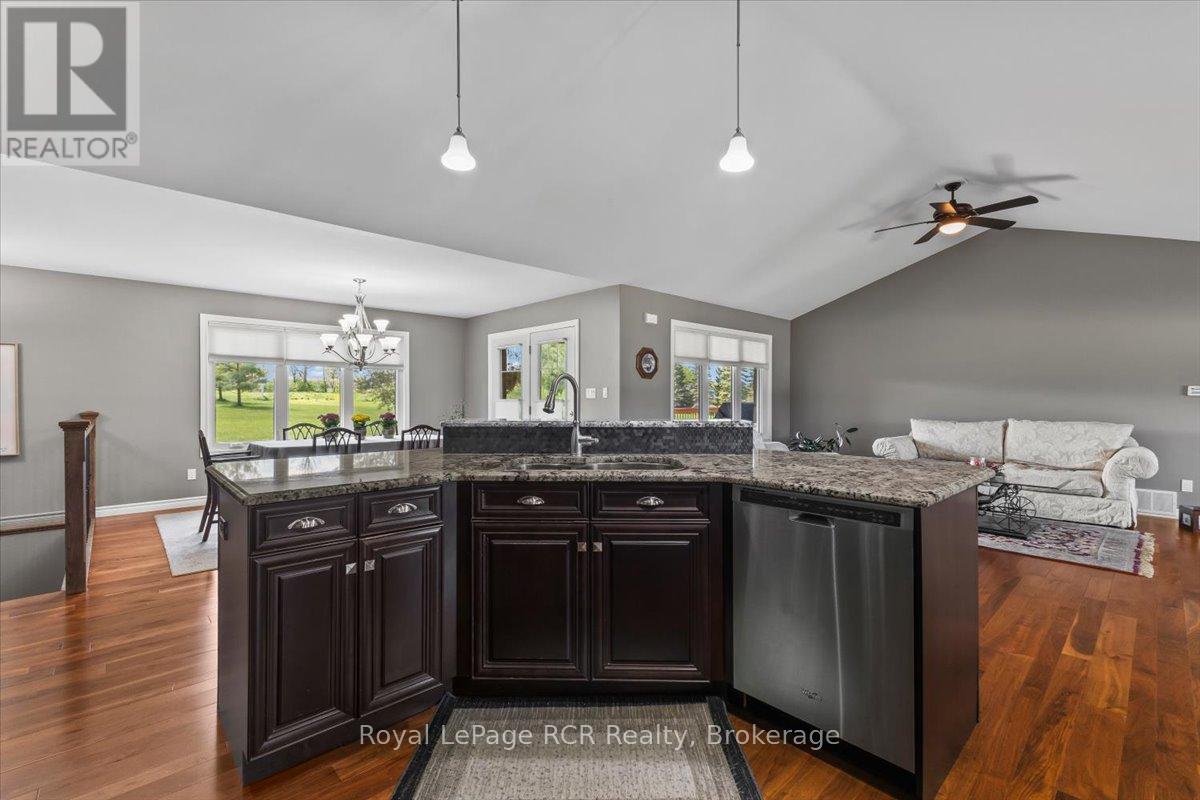 108 Marshall Heights Road, West Grey, Ontario  N0G 1R0 - Photo 10 - X13216896
