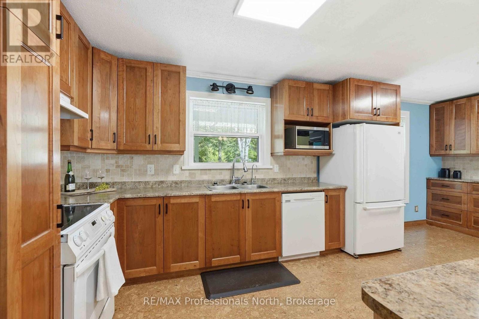 2593 Brunel Road, Huntsville, Ontario  P1H 2J3 - Photo 31 - X13217118