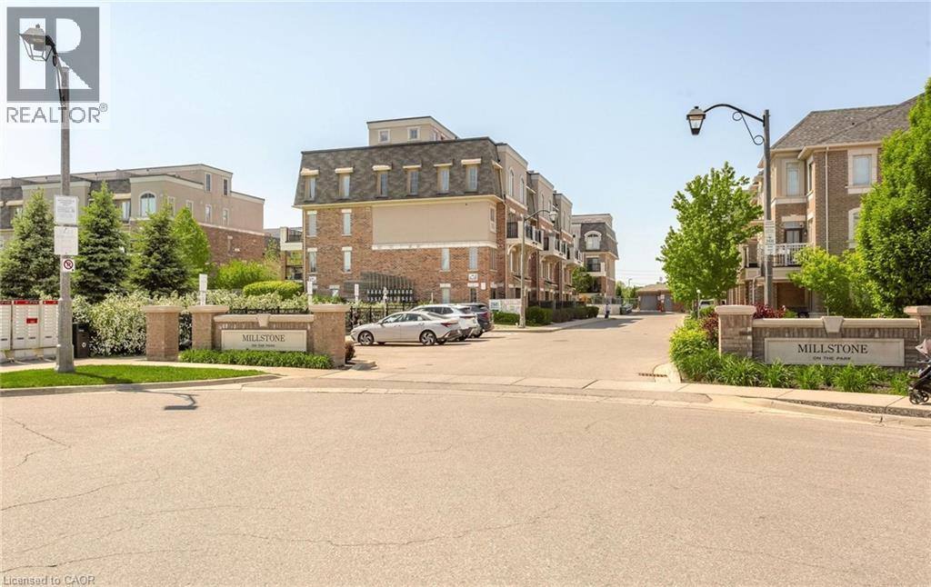 2441 Greenwich Drive Unit# 1, Oakville, Ontario  L6M 0S3 - Photo 3 - 40835018