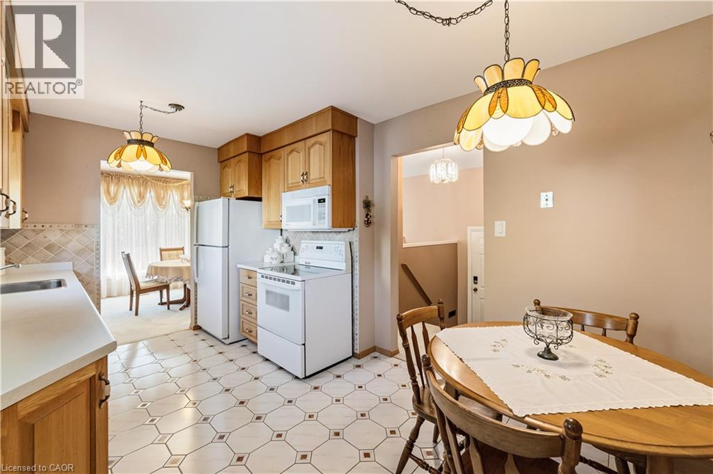 450 Brigadoon Drive, Hamilton, Ontario  L9C 6E4 - Photo 12 - 40833872