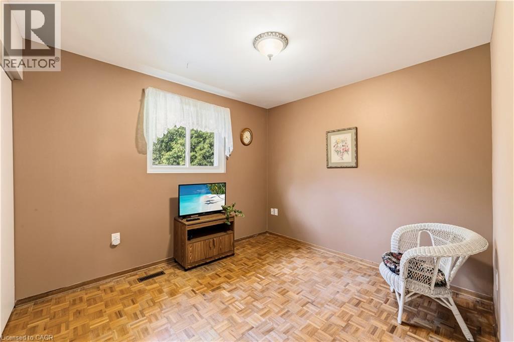 450 Brigadoon Drive, Hamilton, Ontario  L9C 6E4 - Photo 18 - 40833872