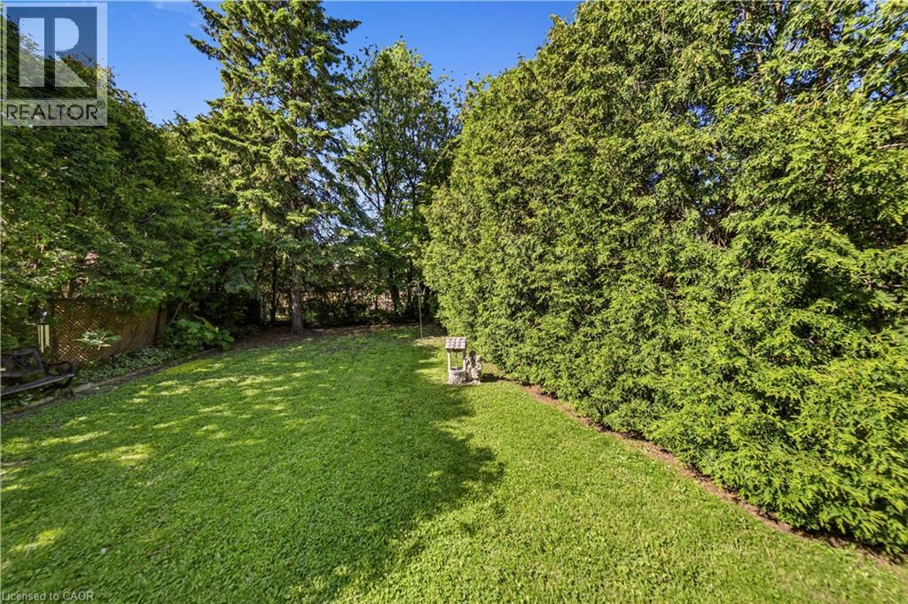 450 Brigadoon Drive, Hamilton, Ontario  L9C 6E4 - Photo 33 - 40833872