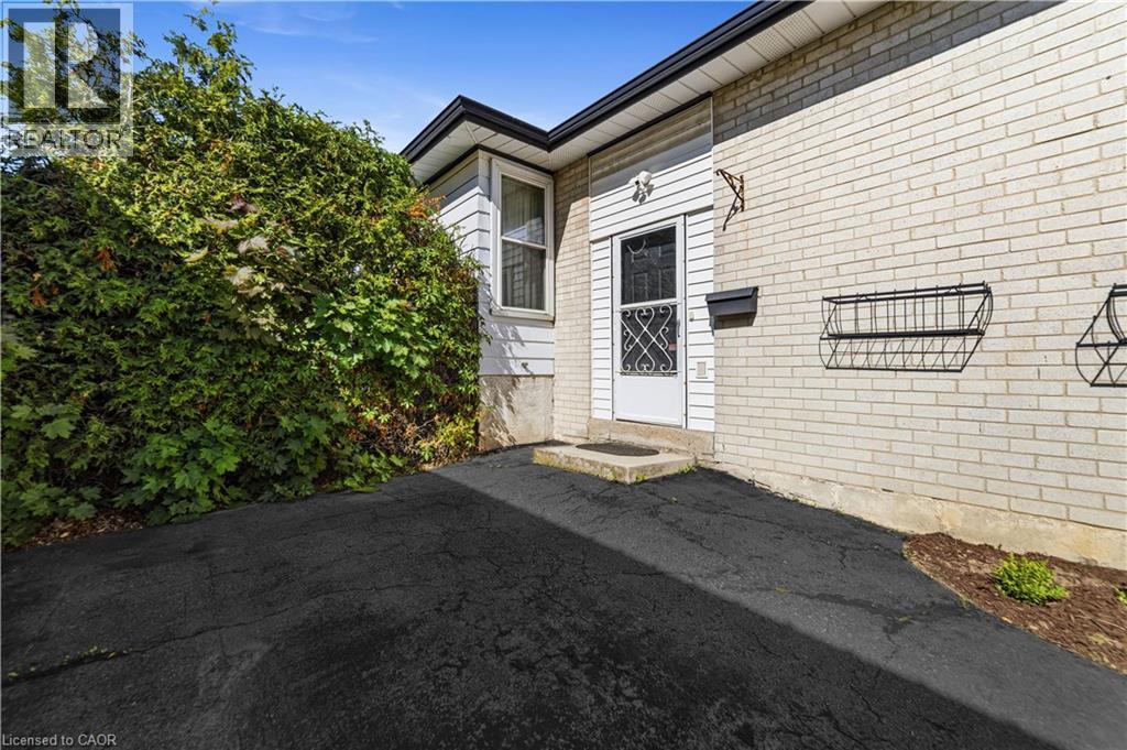 450 Brigadoon Drive, Hamilton, Ontario  L9C 6E4 - Photo 35 - 40833872
