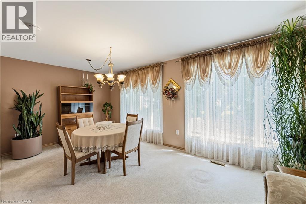 450 Brigadoon Drive, Hamilton, Ontario  L9C 6E4 - Photo 5 - 40833872