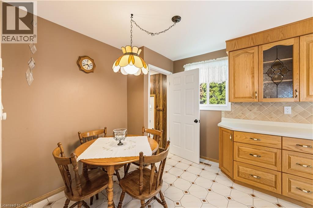 450 Brigadoon Drive, Hamilton, Ontario  L9C 6E4 - Photo 9 - 40833872