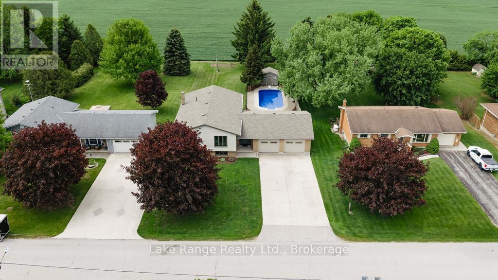 23 Parker Dr Drive E, Morris Turnberry, Ontario  N0G 1E0 - Photo 2 - X13217570