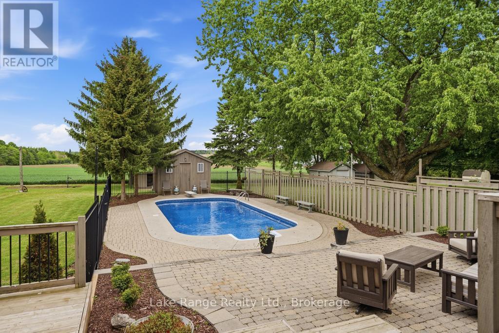 23 Parker Dr Drive E, Morris Turnberry, Ontario  N0G 1E0 - Photo 3 - X13217570