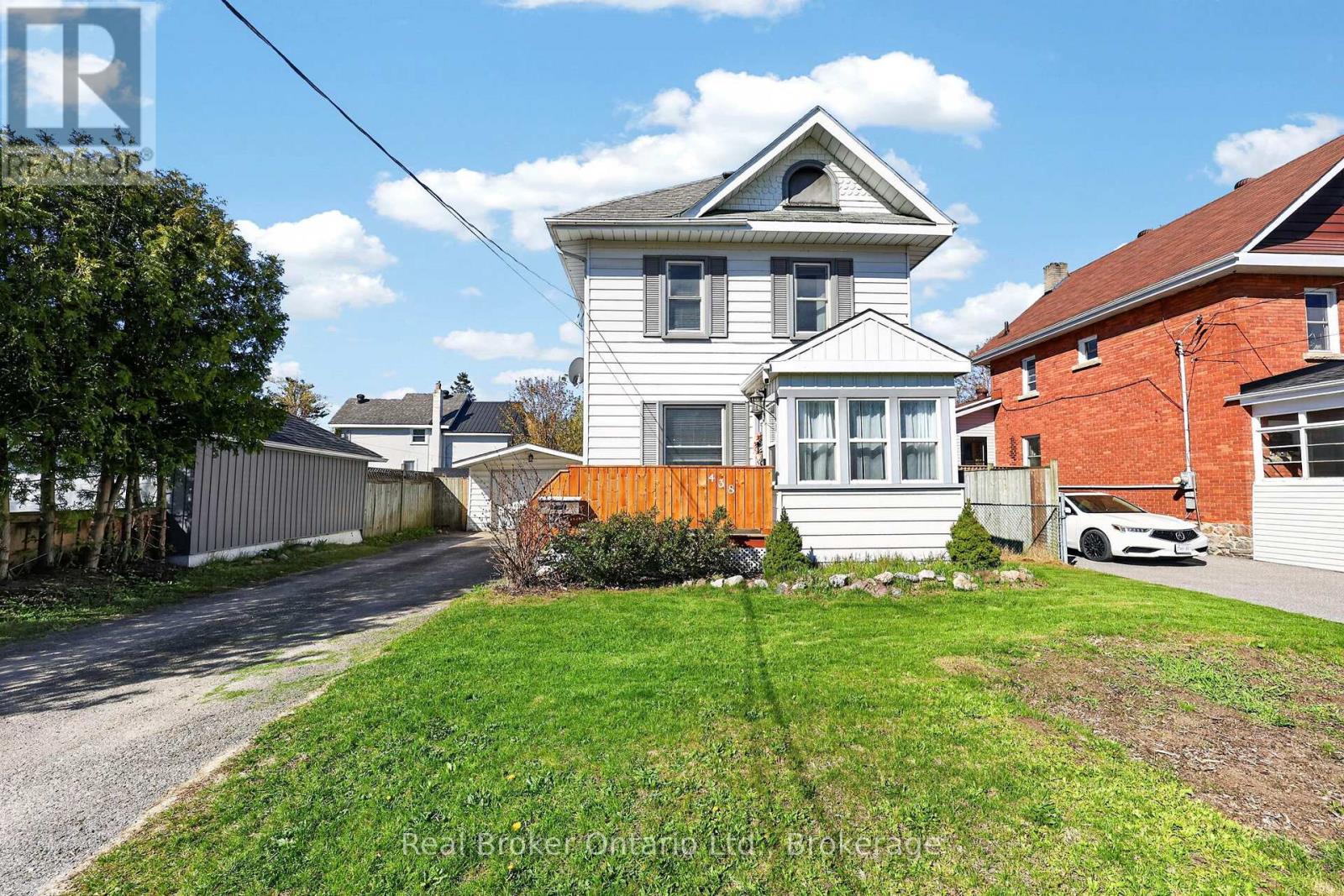 438 Russell Street, Midland, Ontario  L4R 3A9 - Photo 2 - S13217862