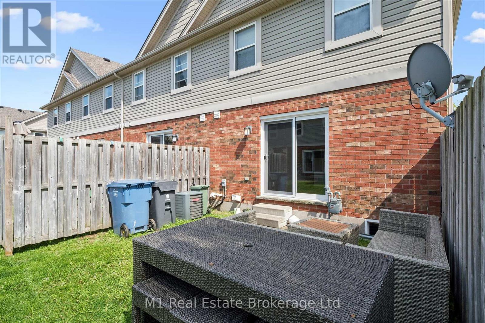 27 - 124 Gosling Gardens, Guelph, Ontario  N1G 5K6 - Photo 37 - X13217944
