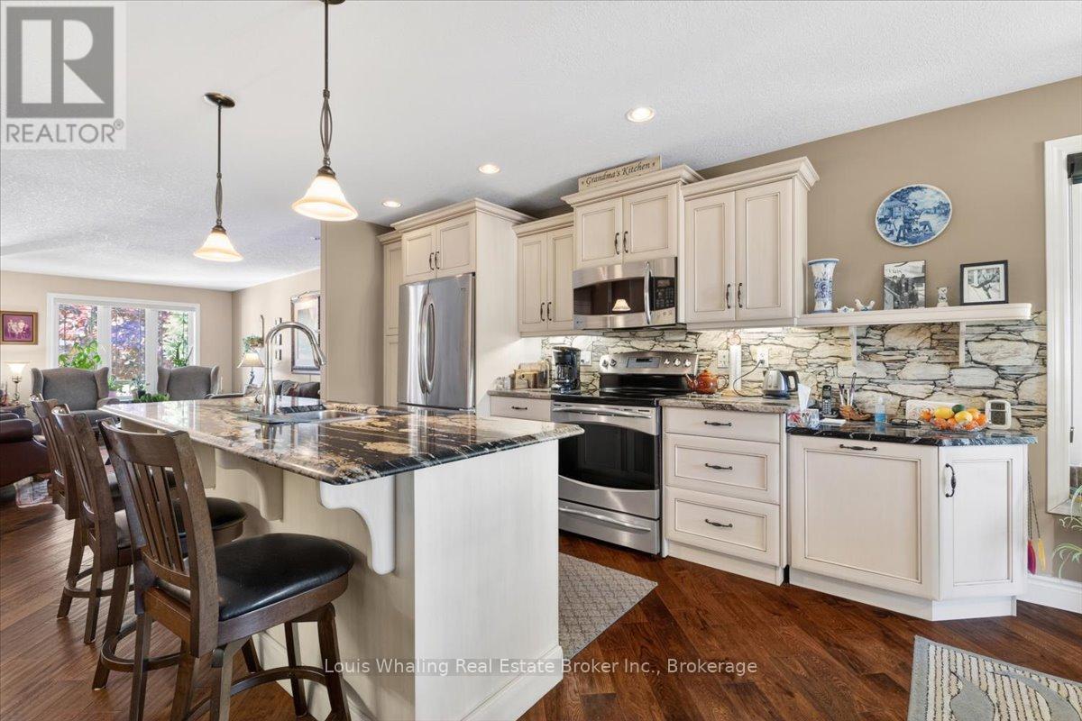 113 B 13th Avenue, Hanover, Ontario  N4N 3V1 - Photo 5 - X13217950