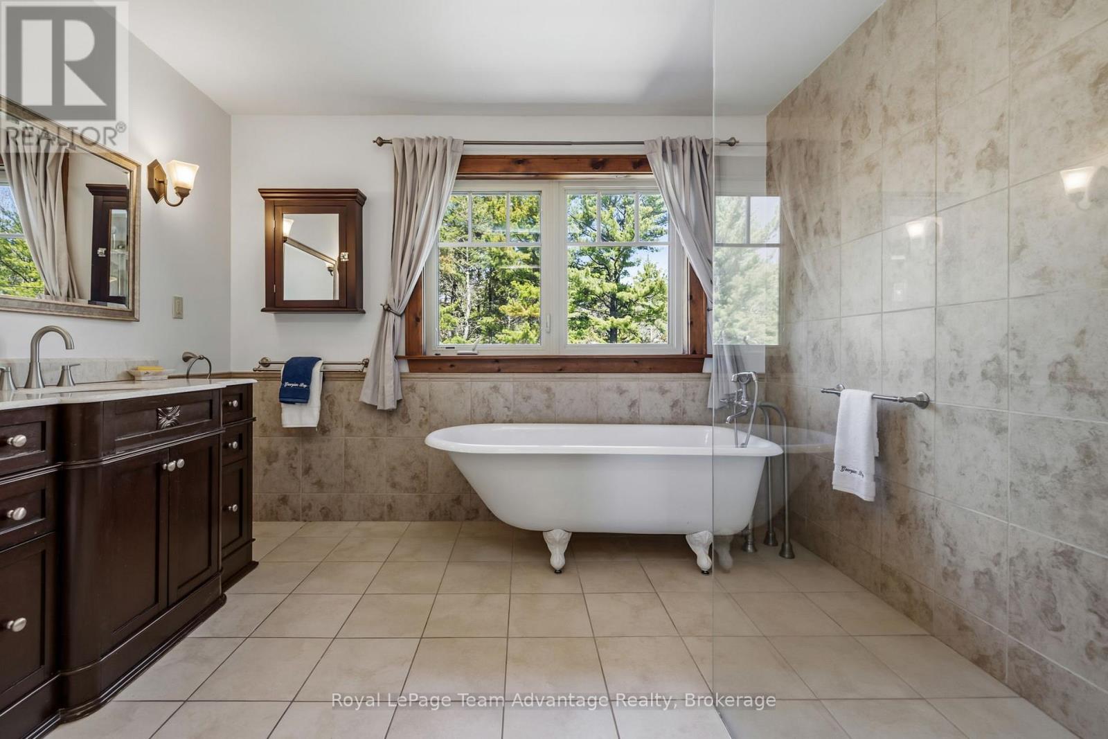 121 Rattlebear Drive, The Archipelago, Ontario  P0G 1K0 - Photo 18 - X13218064