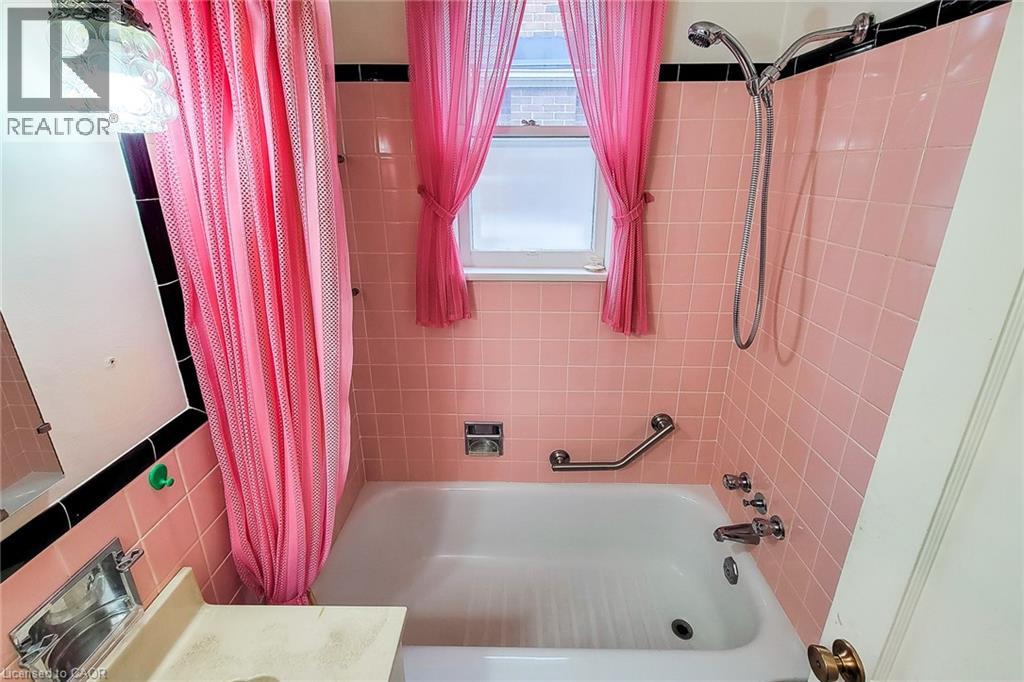 187 Paradise Road N, Hamilton, Ontario  L8S 3T2 - Photo 24 - 40834277