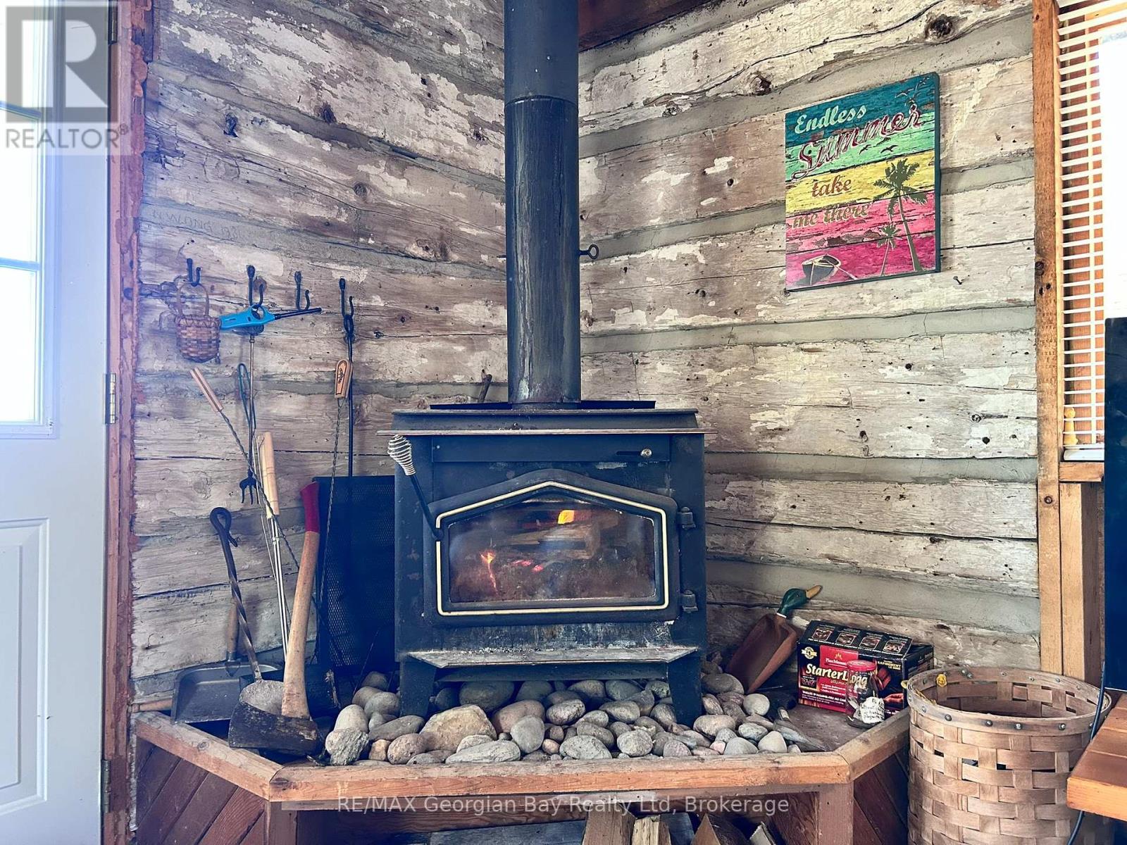 681 Mkade Kegwin Miikan Road, Christian Island 30, Ontario  L9M 0A9 - Photo 10 - S13218556