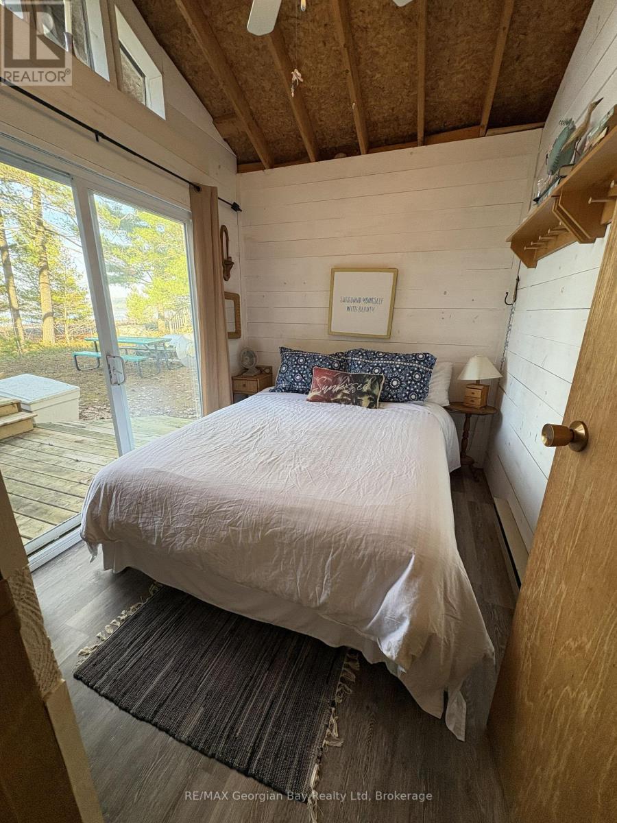 681 Mkade Kegwin Miikan Road, Christian Island 30, Ontario  L9M 0A9 - Photo 14 - S13218556
