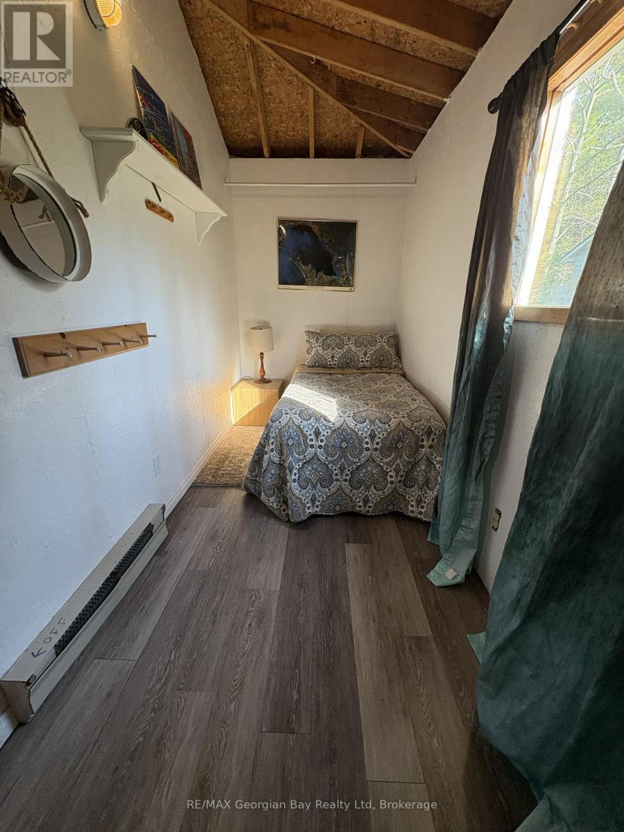 681 Mkade Kegwin Miikan Road, Christian Island 30, Ontario  L9M 0A9 - Photo 15 - S13218556