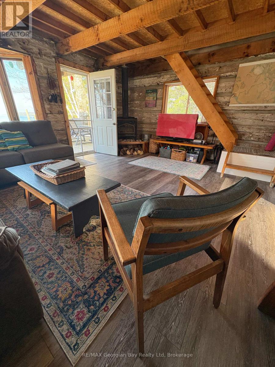 681 Mkade Kegwin Miikan Road, Christian Island 30, Ontario  L9M 0A9 - Photo 8 - S13218556