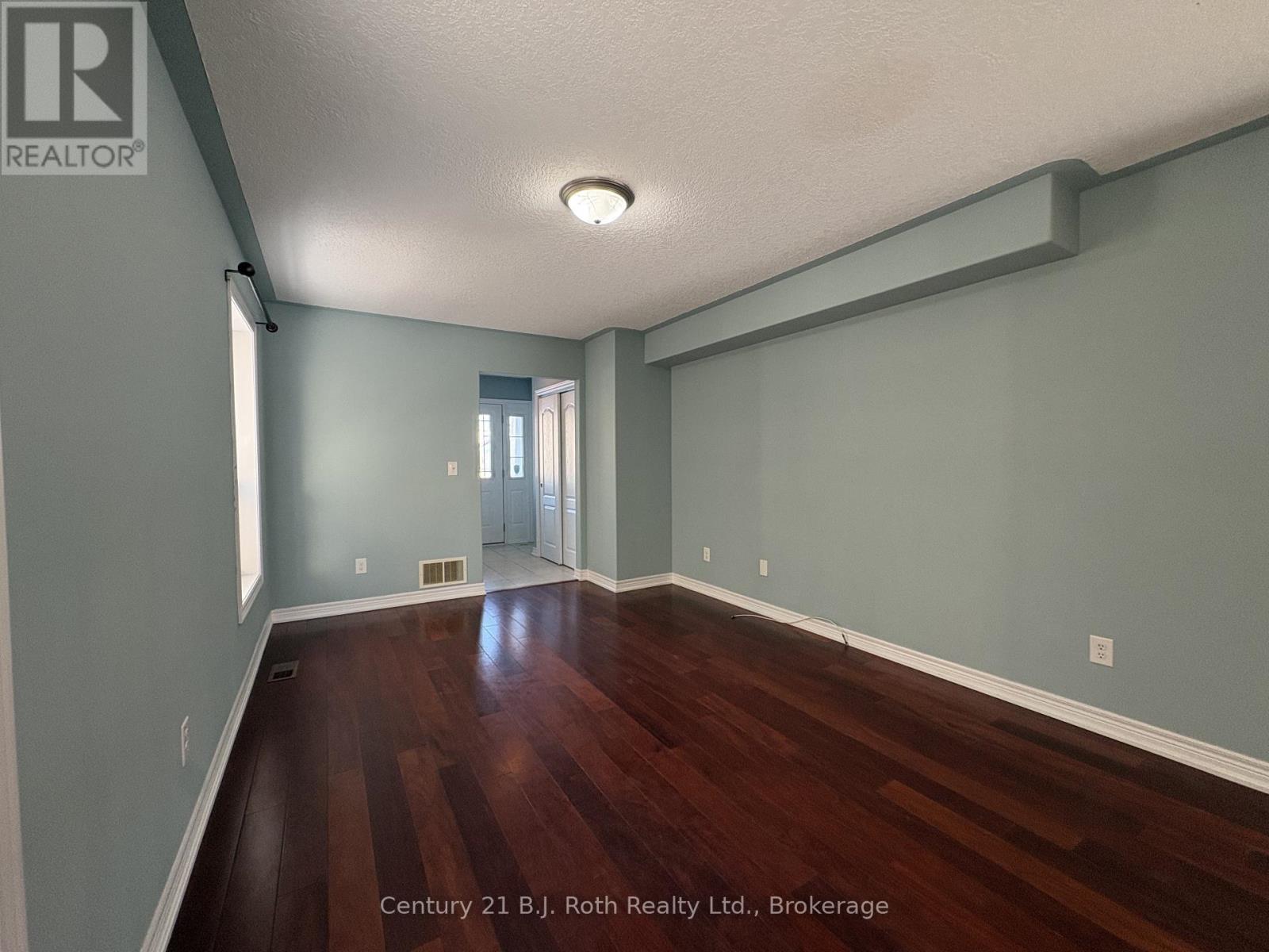34 Pearl Drive, Orillia, Ontario  L3V 0A5 - Photo 4 - S13219102