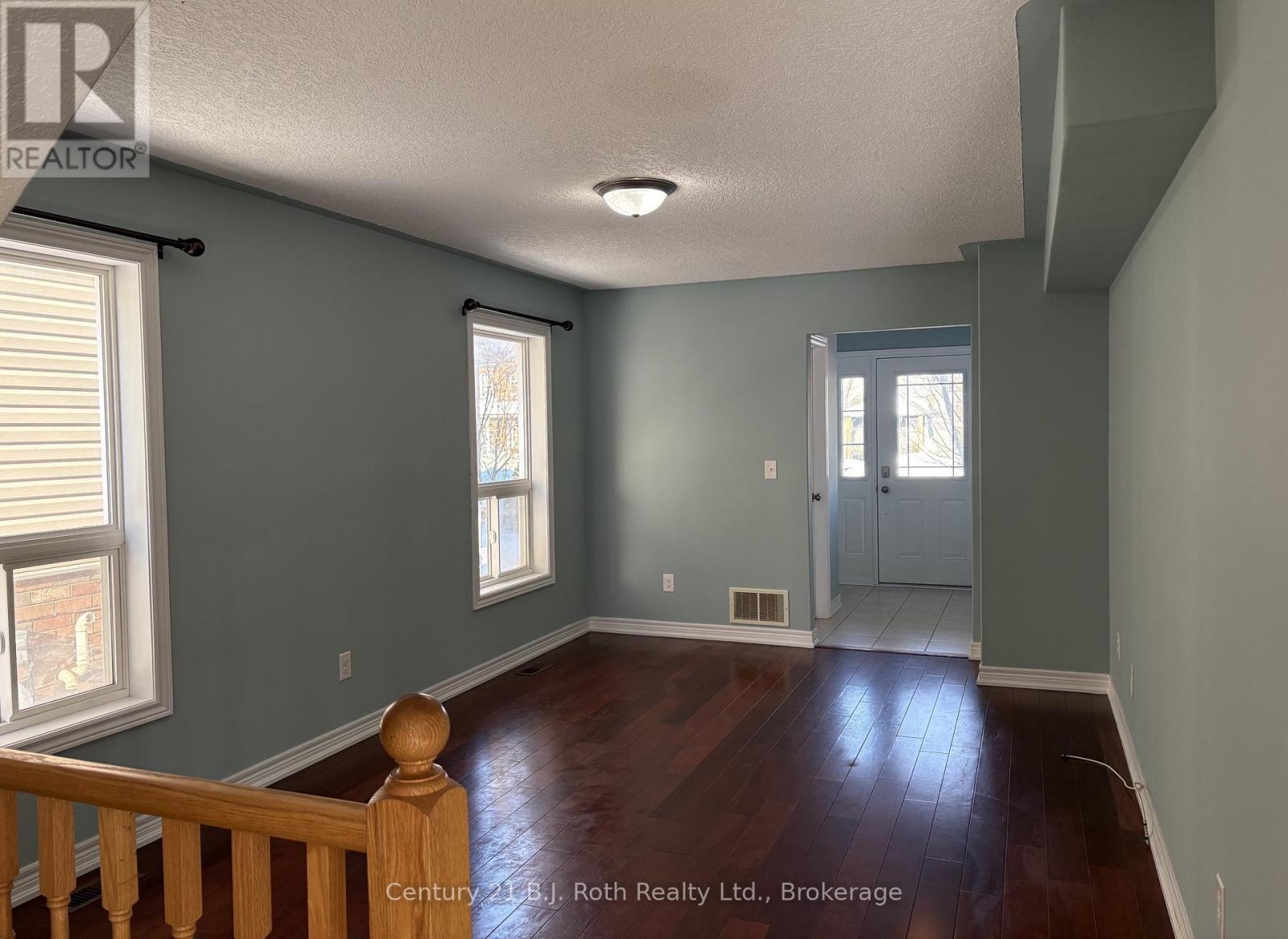 34 Pearl Drive, Orillia, Ontario  L3V 0A5 - Photo 6 - S13219102