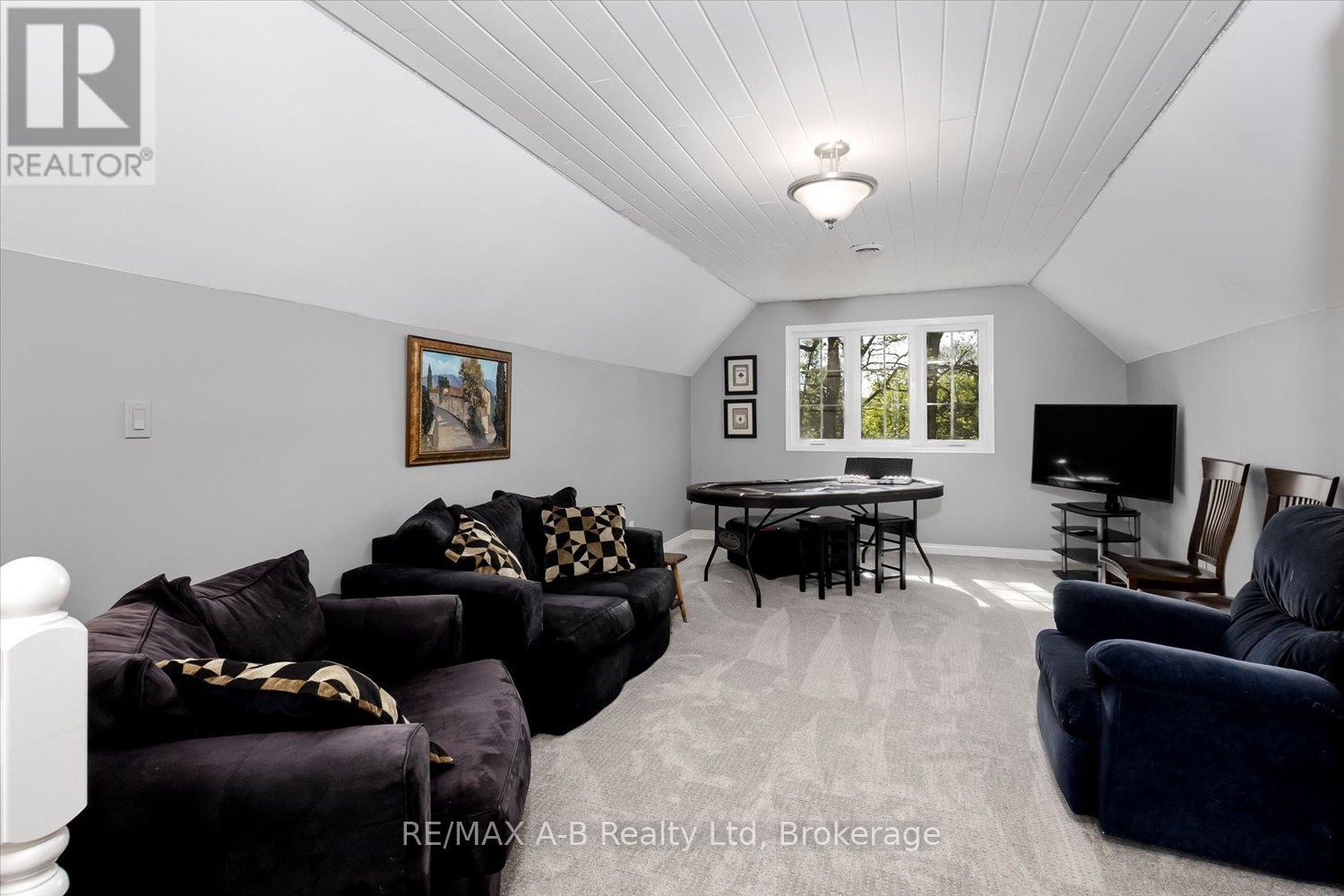 138 Huron Road, Perth South, Ontario  N0K 1X0 - Photo 17 - X13219622