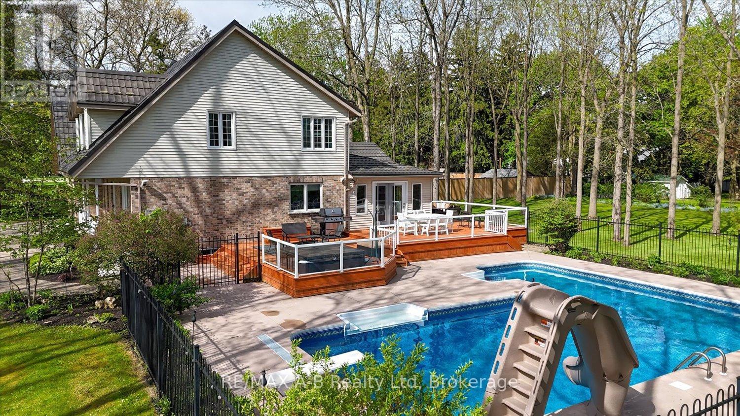 138 Huron Road, Perth South, Ontario  N0K 1X0 - Photo 37 - X13219622
