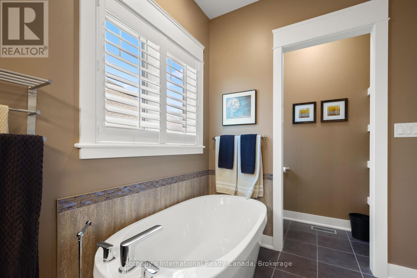 208 Snowberry Lane, Georgian Bluffs, Ontario  N0H 1S0 - Photo 20 - X13220002
