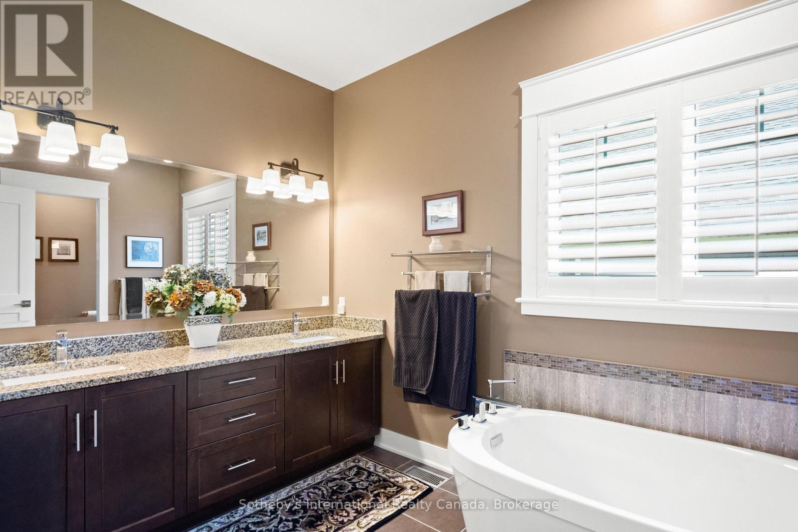 208 Snowberry Lane, Georgian Bluffs, Ontario  N0H 1S0 - Photo 21 - X13220002