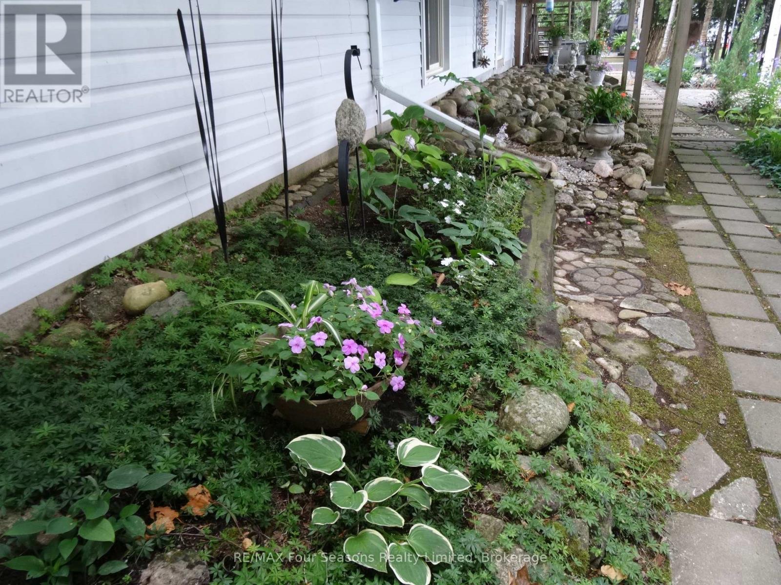 52 Shore Drive, South Bruce Peninsula, Ontario  N0H 1A0 - Photo 12 - X13220068