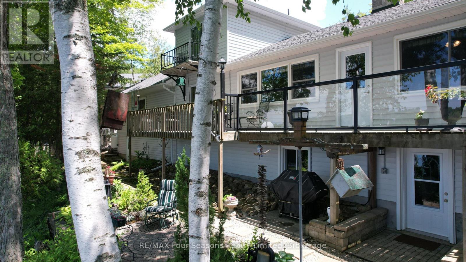 52 Shore Drive, South Bruce Peninsula, Ontario  N0H 1A0 - Photo 3 - X13220068