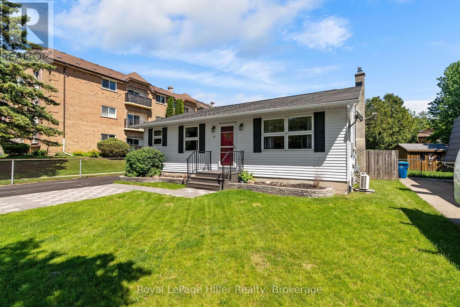 27 Greenwood Drive, Stratford, Ontario  N5A 7K1 - Photo 2 - X13220308