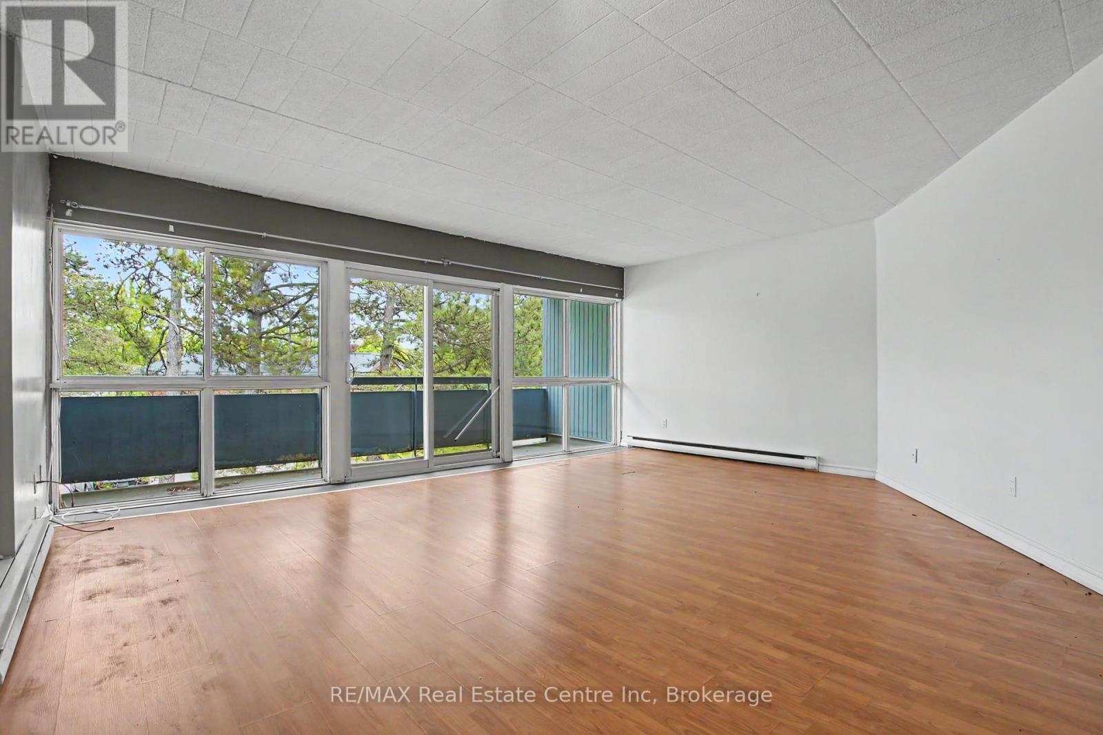 412 - 105 Conroy Crescent, Guelph, Ontario  N1G 2V5 - Photo 4 - X13220414