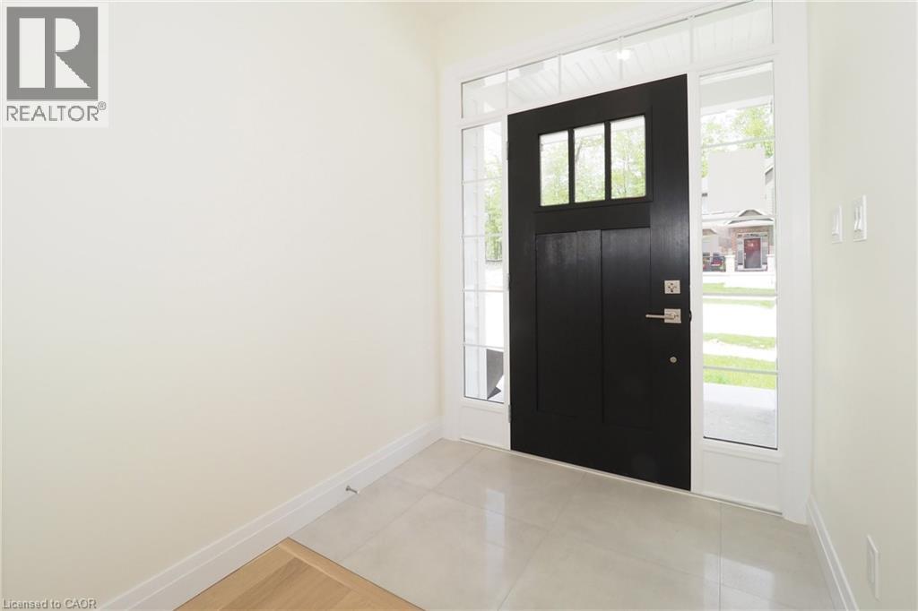 220 Jeffrey Place, Kitchener, Ontario  N2C 2T7 - Photo 3 - 40833949