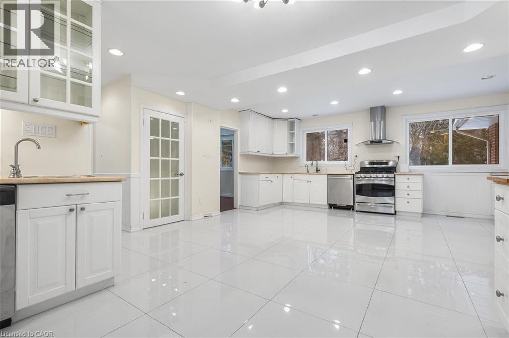 145 Wolfdale Avenue, Oakville, Ontario  L6L 4R9 - Photo 11 - 40830760