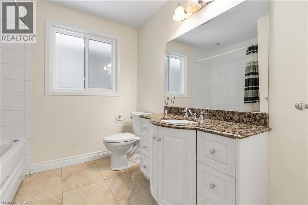 145 Wolfdale Avenue, Oakville, Ontario  L6L 4R9 - Photo 17 - 40830760