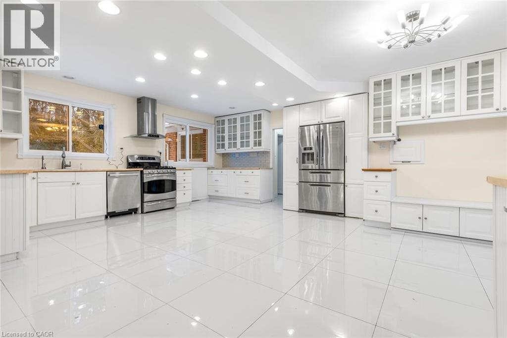 145 Wolfdale Avenue, Oakville, Ontario  L6L 4R9 - Photo 5 - 40830760