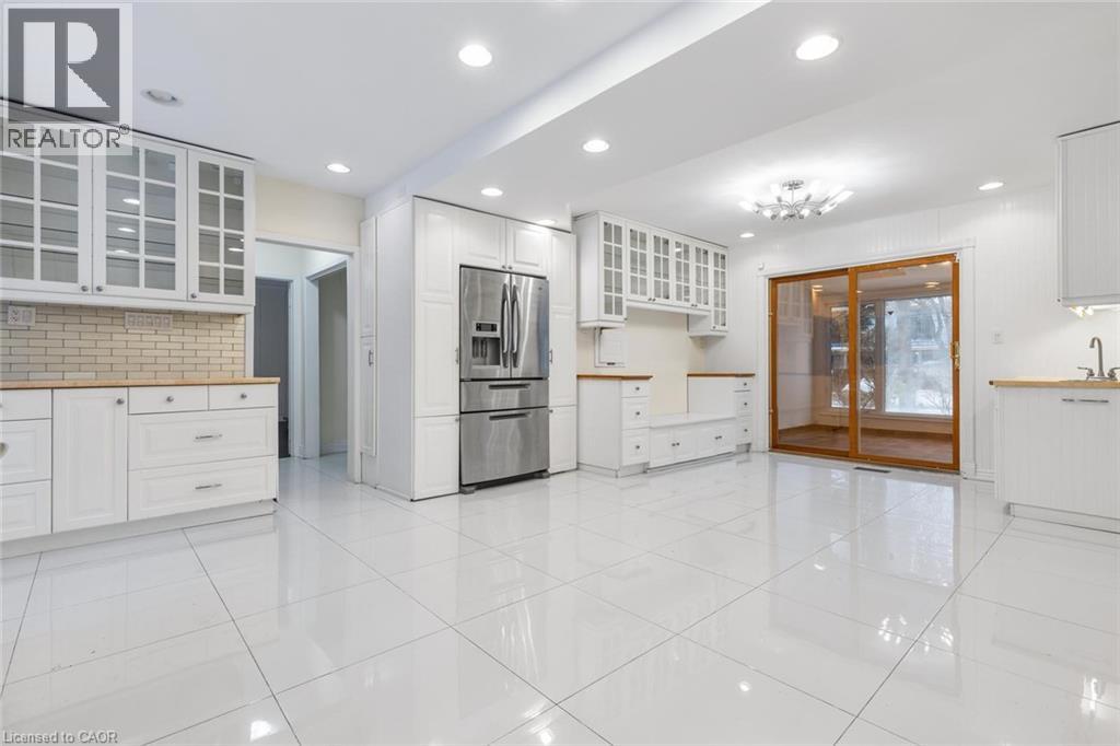 145 Wolfdale Avenue, Oakville, Ontario  L6L 4R9 - Photo 7 - 40830760