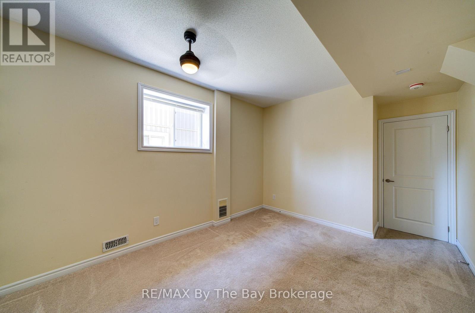 100 Allegra Drive, Wasaga Beach, Ontario  L9Z 1P2 - Photo 33 - S13201768