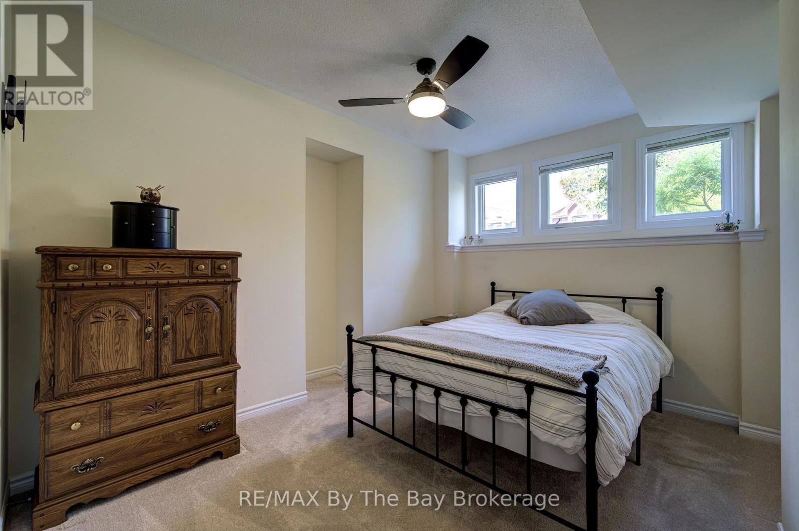 100 Allegra Drive, Wasaga Beach, Ontario  L9Z 1P2 - Photo 37 - S13201768