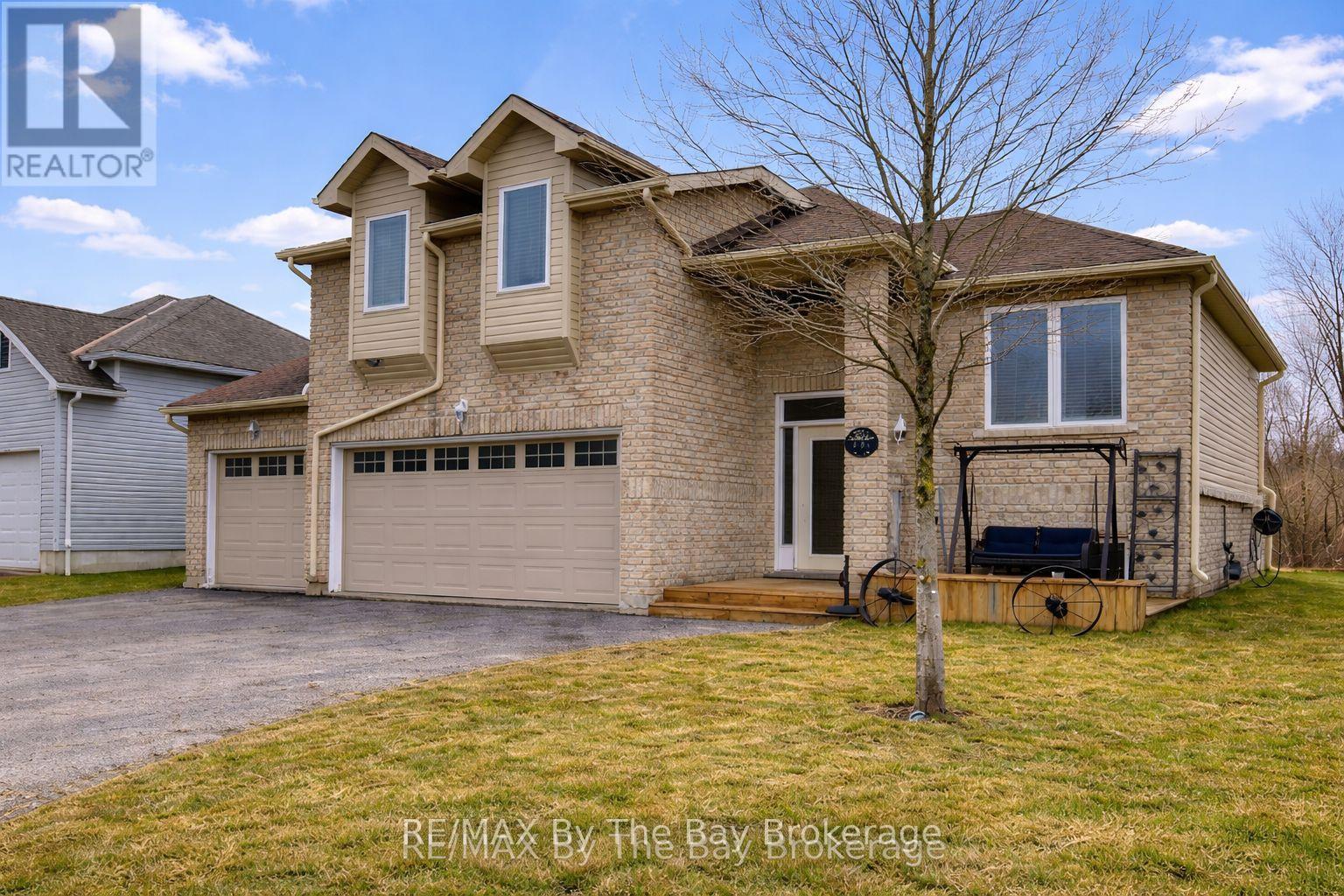 229 Atkinson Street, Clearview, Ontario  L0M 1S0 - Photo 2 - S13220868