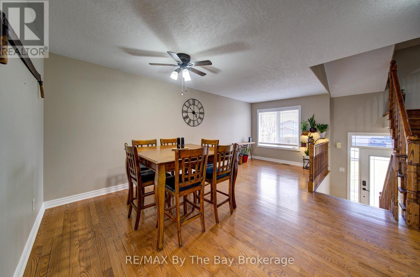 229 Atkinson Street, Clearview, Ontario  L0M 1S0 - Photo 3 - S13220868